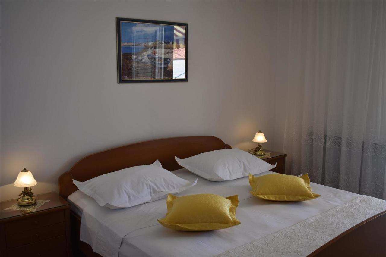 Rooms Raos เบรลา ภายนอก รูปภาพ